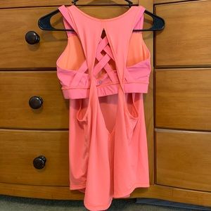 Lululemon tank top built in bra size 6